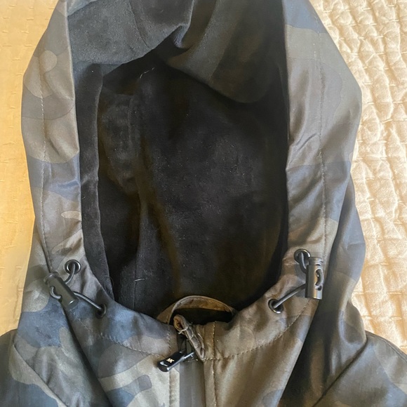 🌟MK🌟Michael Kors waterproof Camo Utility Jacket. - Picture 6 of 6